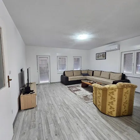 Srebrena فيلة سراييفو