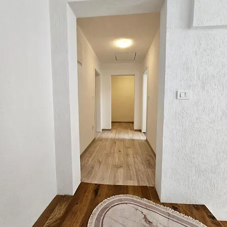 Srebrena سراييفو